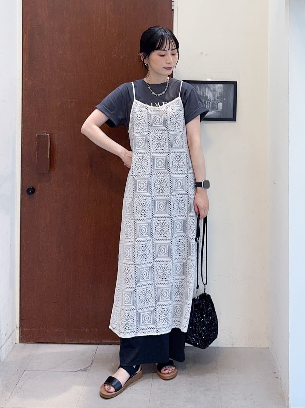 𝐇𝐢𝐫𝐨𝐦𝐢さんの「SHOO･LA･RUE｜【S-LL】レースキャミワンピース」を使ったコーディネート