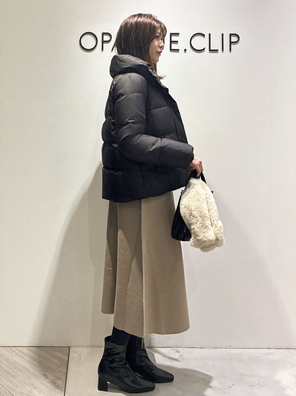 もんちゃんさんの「OPAQUE.CLIP｜サイド編地切替ニットトップス／セットアップ対応【洗濯機OK】」を使ったコーディネート