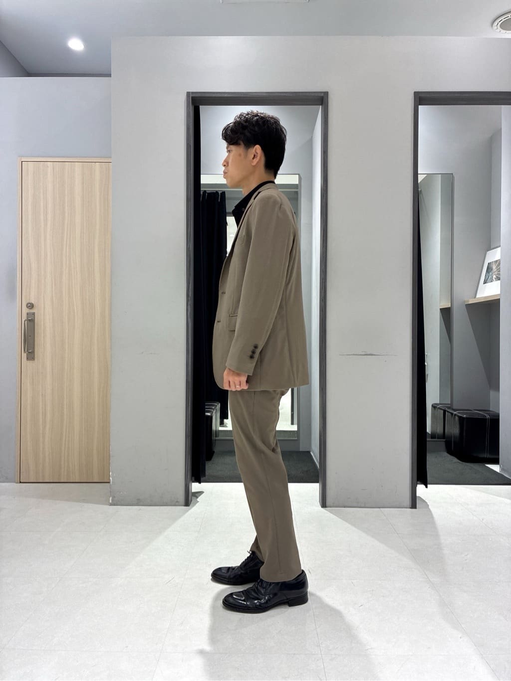 わいずみさんの「TAKEO KIKUCHI｜【360&deg;ストレッチ／セットアップ対応】None Of Stress ジャケット」を使ったコーディネート
