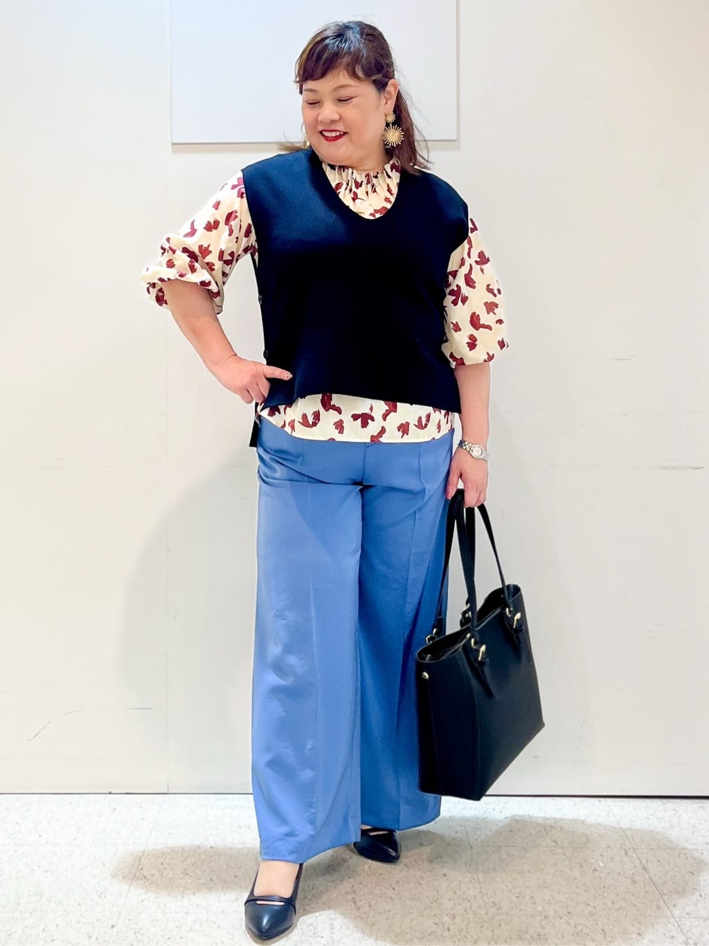 kimmyさんの「Reflect｜【ジャケットのインナーにおすすめ◎】花柄タックデザインブブラウス」を使ったコーディネート