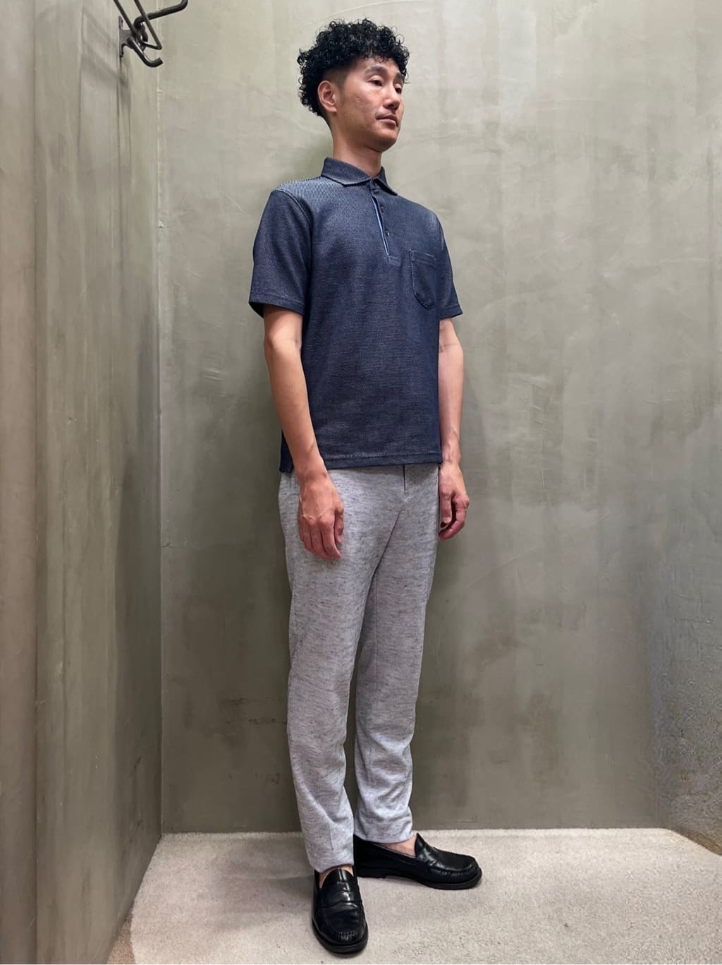 mutoさんの「TAKEO KIKUCHI｜【抗菌防臭／9色5サイズ展開】ハニカムメランジ ポロシャツ」を使ったコーディネート