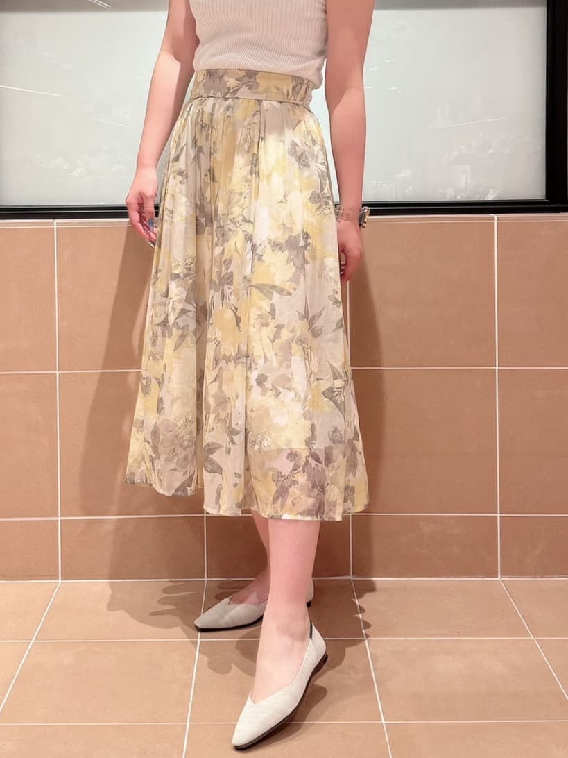 すみれさんの「ESPERANZA｜Oito和紙フラットパンプス」を使ったコーディネート
