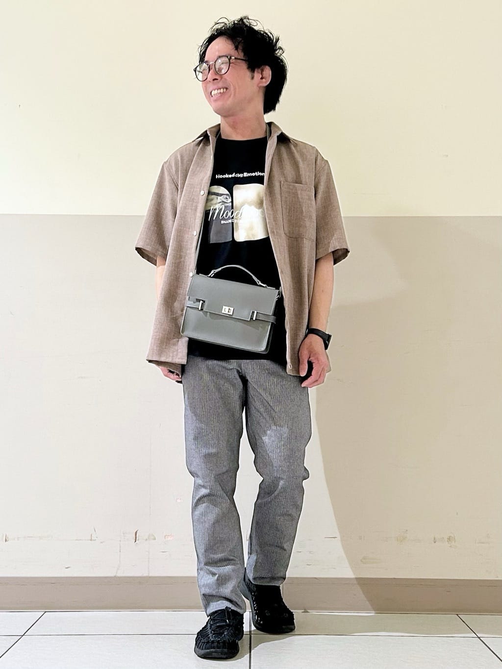 KENJI Iさんの「THE SHOP TK｜アートグラフィック 半袖Tシャツ 洗濯機OK」を使ったコーディネート