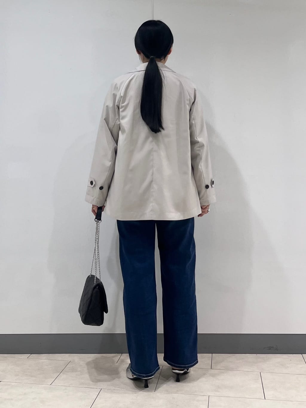 hasuさんの「INDIVI｜【撥水／UVケア／2WAY】超軽量ライナー付ライトトレンチコート」を使ったコーディネート