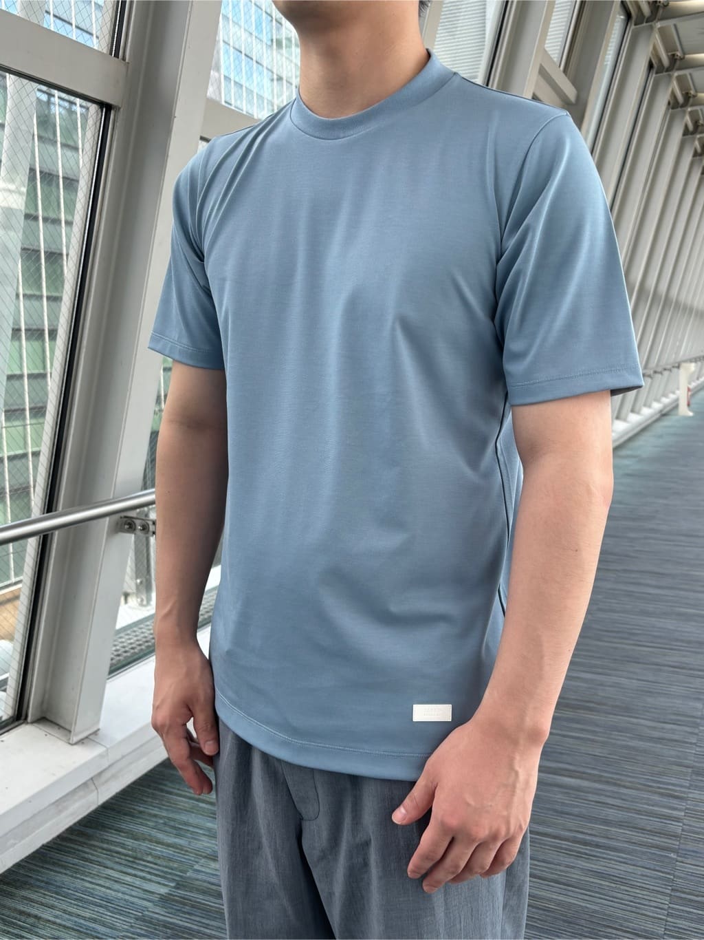 圭哉さんの「TAKEO KIKUCHI｜【抗菌防臭/シーズンレス】シアサッカー ジャージシャツ」を使ったコーディネート