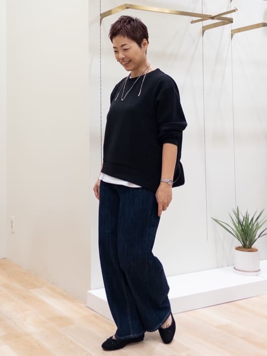 シュウコさんの「grove｜ダンボールコクーンシルエットプルオーバー」を使ったコーディネート