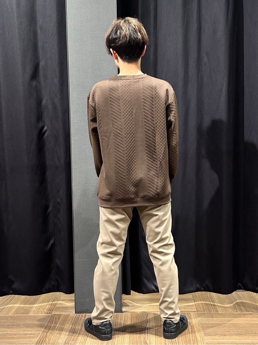 tomoyaさんの「THE SHOP TK｜【無地に飽きた方へ】ふくれジャカードスウェット　洗濯機OK/6色展開/ユニセックスでおすすめ！」を使ったコーディネート