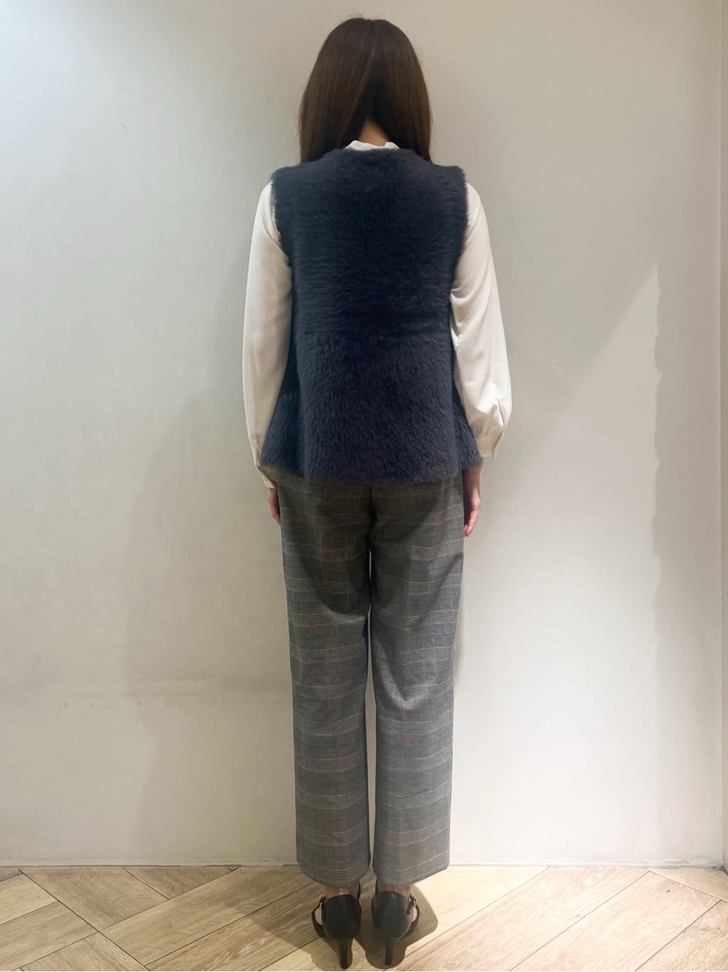 nanaさんの「index｜《andGIRL掲載》フェザーペプラムジレ【洗濯機OK／抗ピル】」を使ったコーディネート