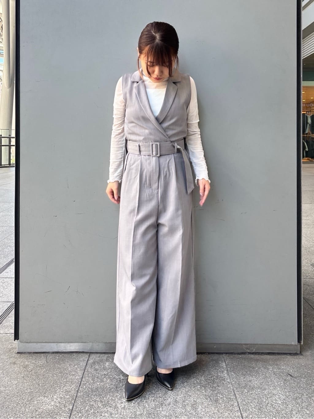 まっきーさんの「ESPERANZA｜【レイン対応/12時間パンプス】約8.5cm　歩きやすくて疲れにくい」を使ったコーディネート
