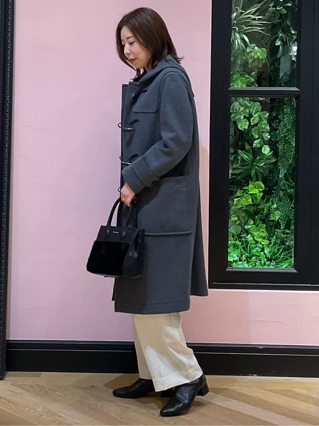 maruさんの「DRESSTERIOR｜アルパカブレンドVネックニット」を使ったコーディネート