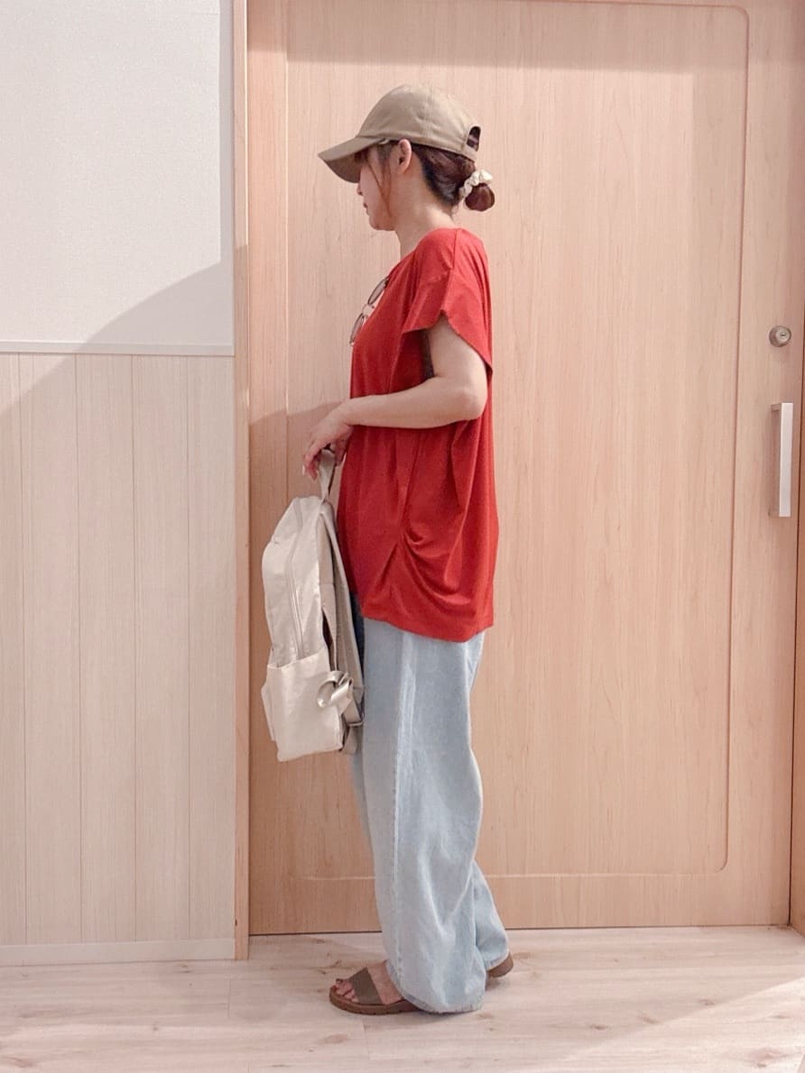 モカさんの「SHOO･LA･RUE｜【S-LL/ひんやり/UV】二の腕をきれいにカバー ショルダータックトップス」を使ったコーディネート