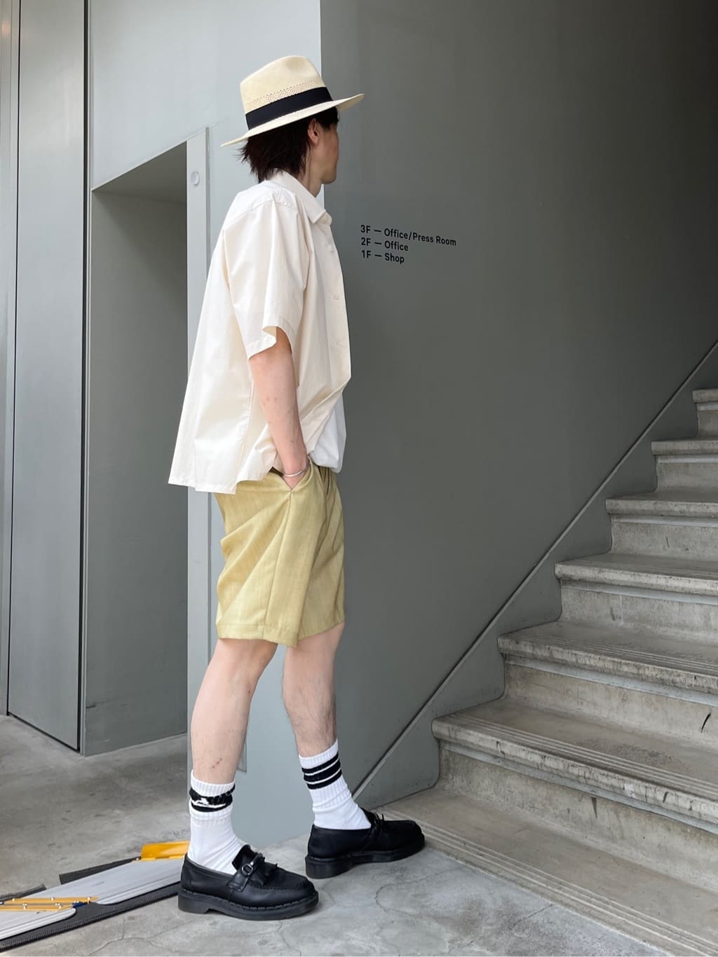 Shintaroさんの「TAKEO KIKUCHI｜【抗菌防臭／5サイズ展開】ハイゲージポンチ Tシャツ」を使ったコーディネート