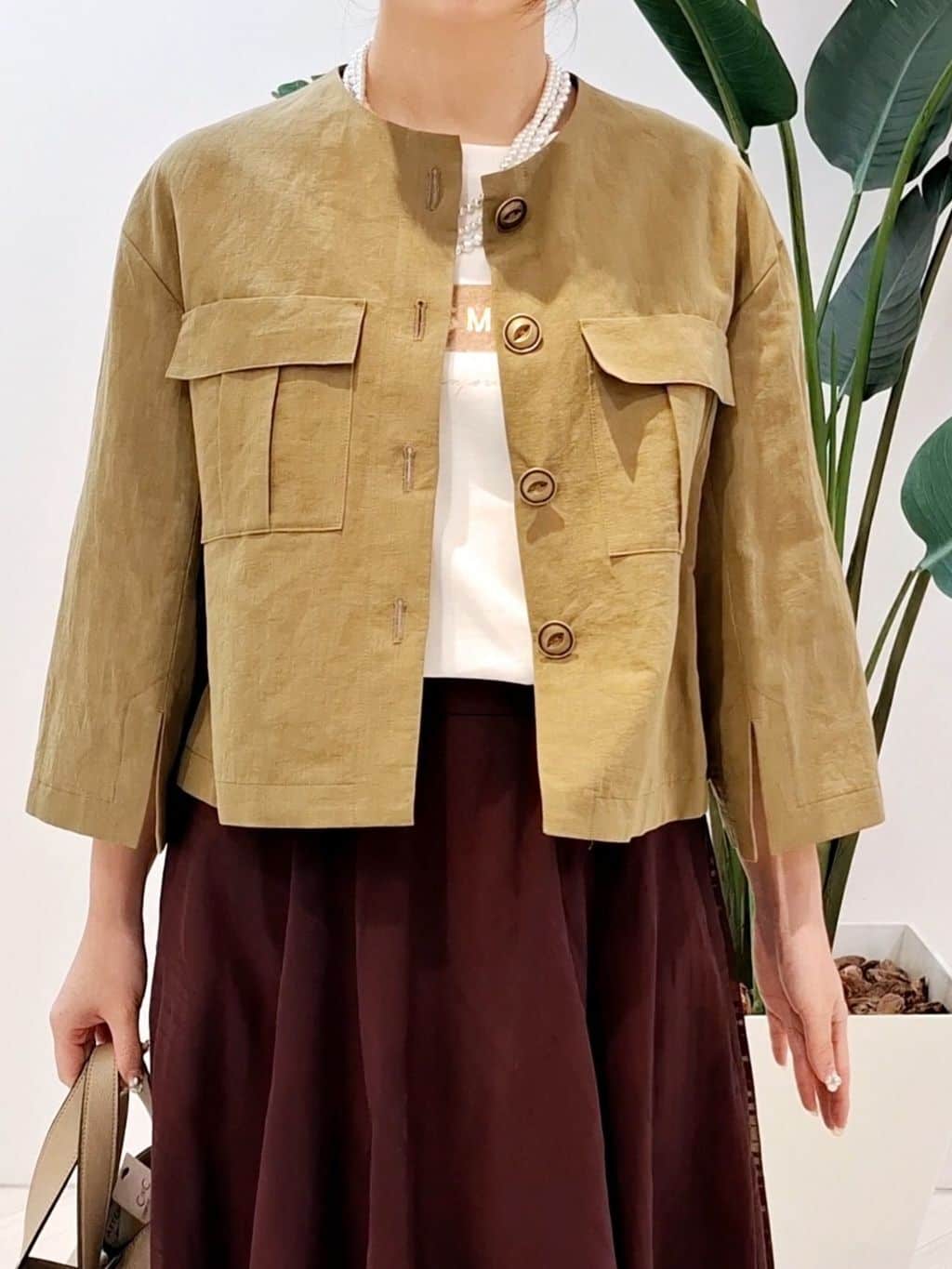 YuKaRiさんの「UNTITLED｜【コットン100/ゆったり/ショート丈/洗える】ベロアロゴTシャツ」を使ったコーディネート