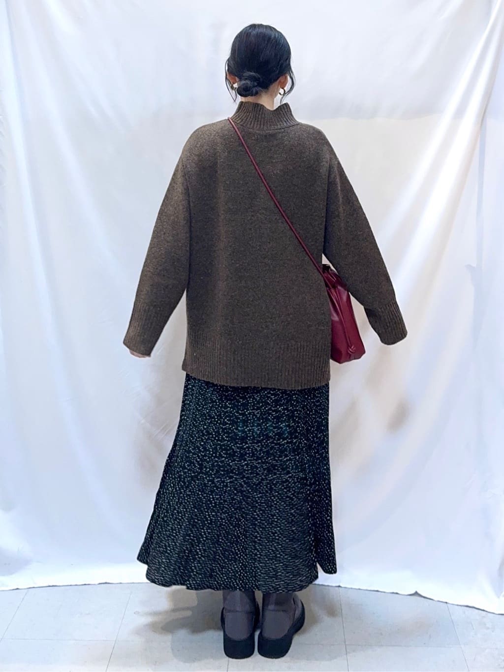 𝐇𝐢𝐫𝐨𝐦𝐢さんの「SHOO･LA･RUE｜【S-LL】ゆるシルエットな メランジタートルニット」を使ったコーディネート