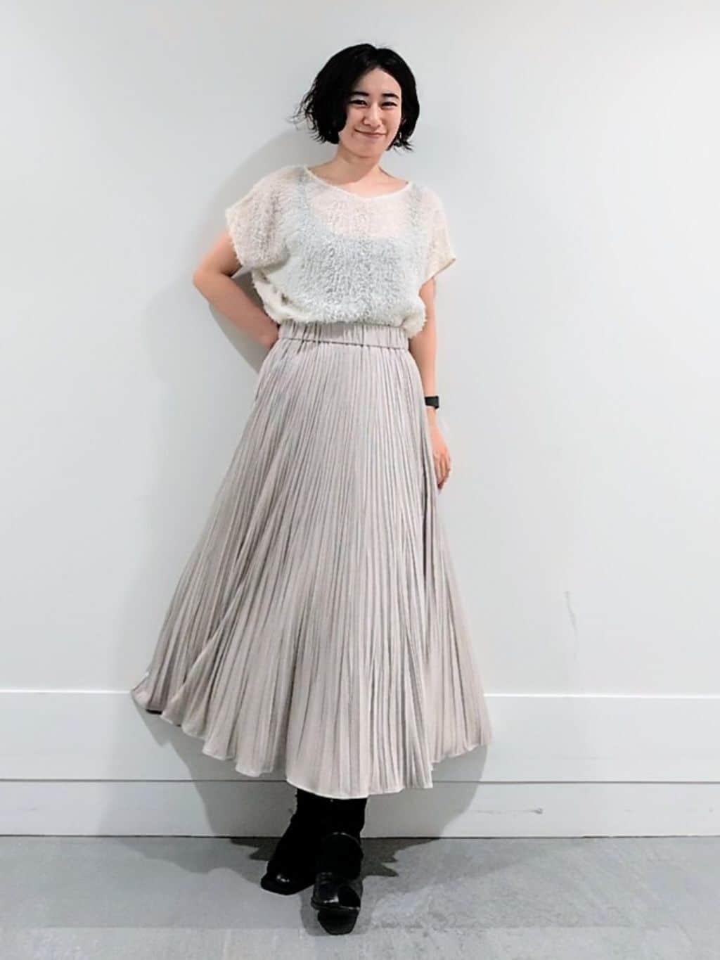 ミズタさんの「UNTITLED｜【セットアップ可/洗える】フェザーフレンチスリーブブラウス」を使ったコーディネート