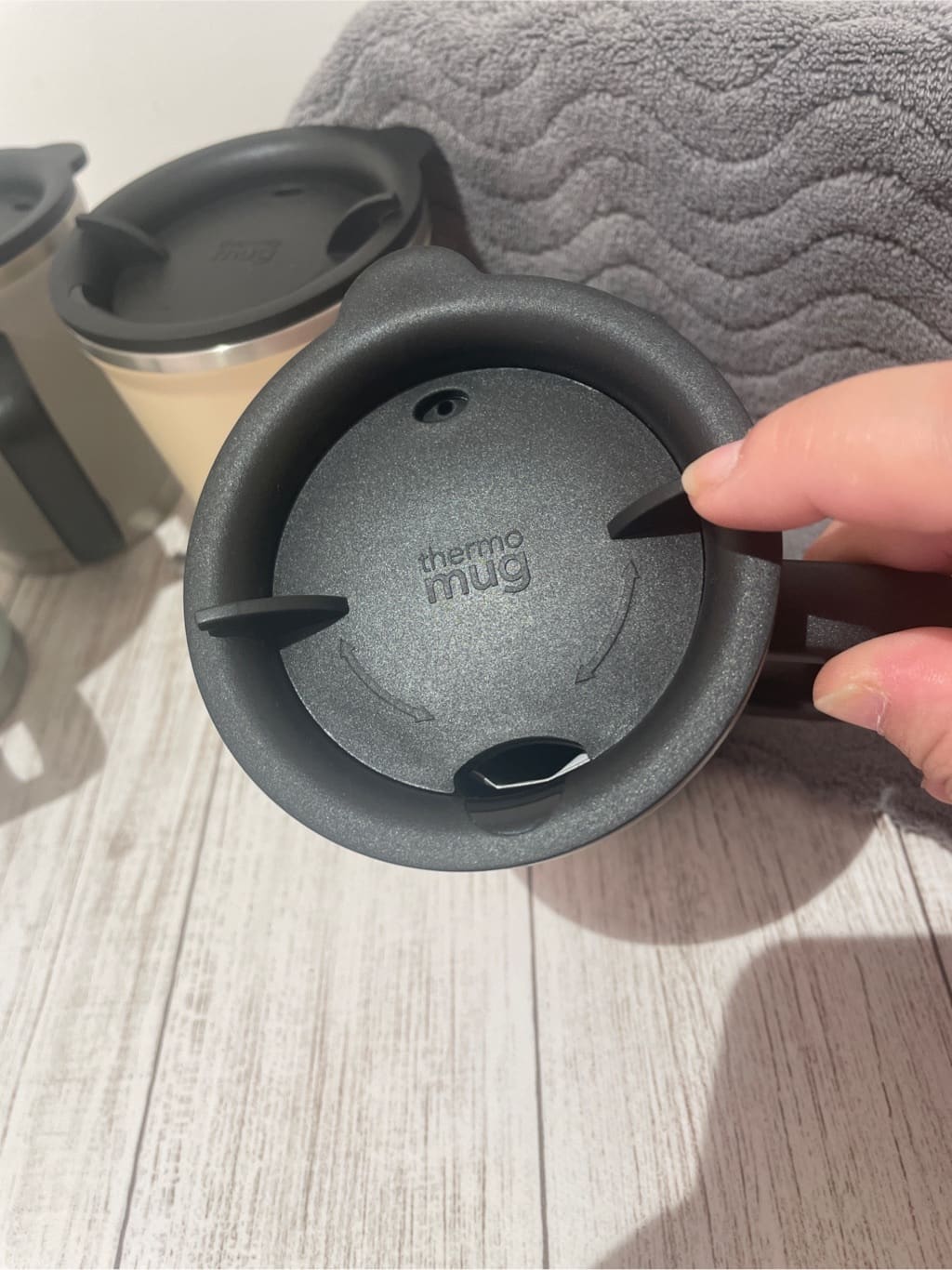 まのちゃんさんの「212 KITCHEN STORE｜ダブルマグ SAKURA PINK＜THERMO MUG  サーモマグ＞」を使ったコーディネート