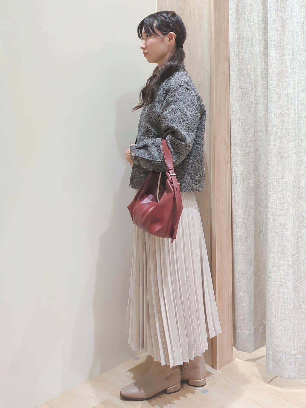 Yuiさんの「grove｜カジュアルに羽織れる、大人のツイードトラックジャケット」を使ったコーディネート