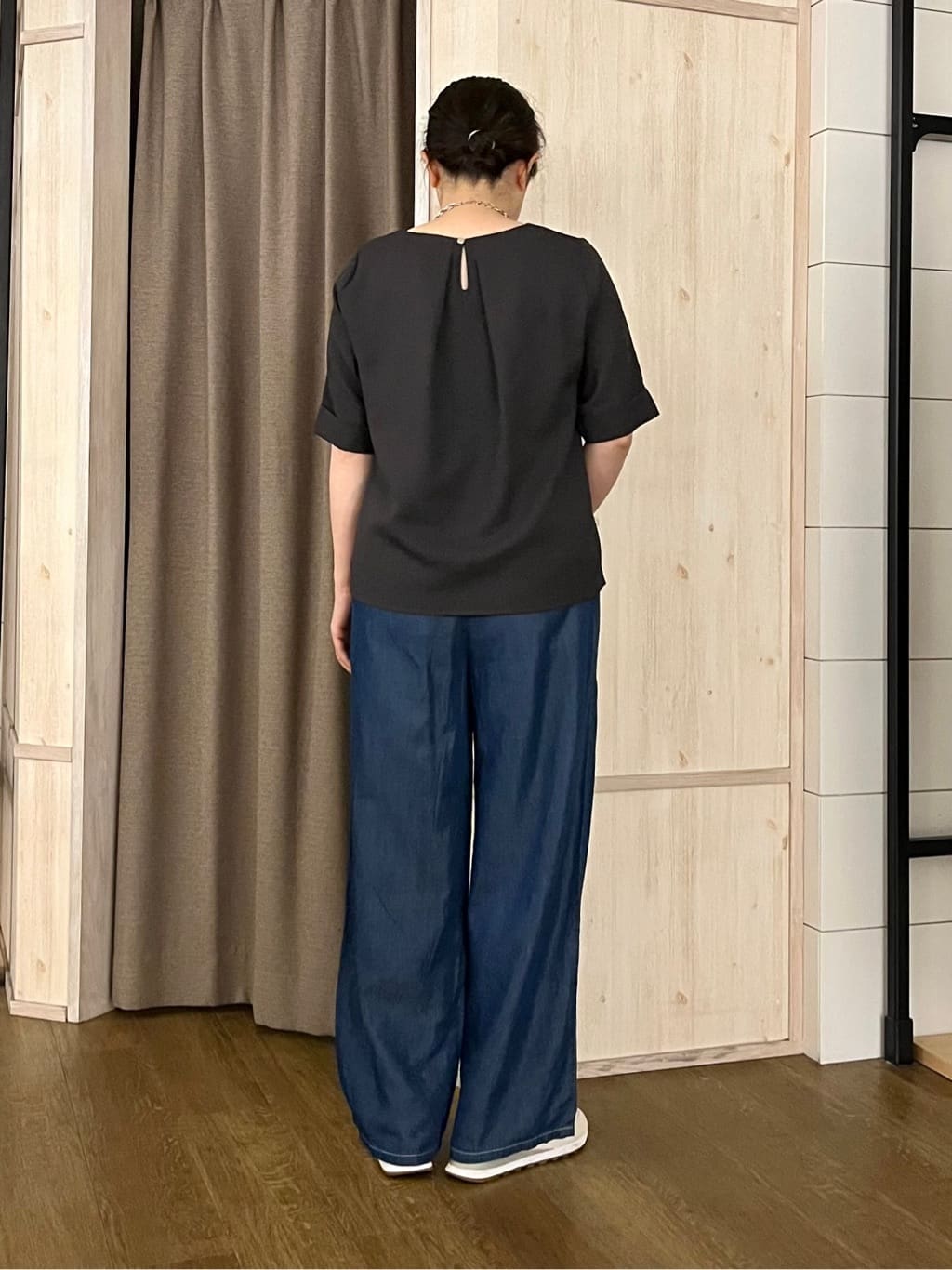 aiさんの「THE SHOP TK｜麻調メッシュブラウス【二の腕カバー/洗える】」を使ったコーディネート