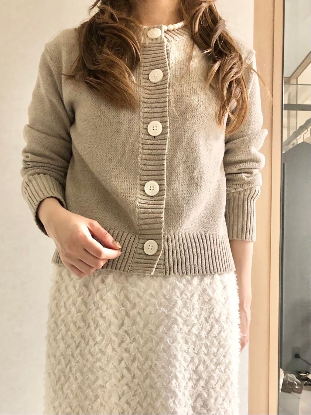 sayuさんの「UNTITLED｜◆【洗える/後ろウエストゴム】カットジャカード ナロースカート」を使ったコーディネート