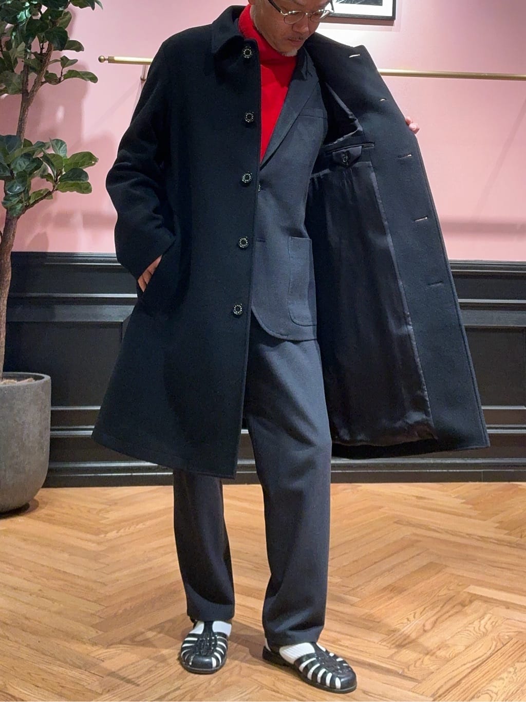 torigoeさんの「DRESSTERIOR｜◆【SUPER140&rsquo;sウール】メルトン ステンカラーコート」を使ったコーディネート