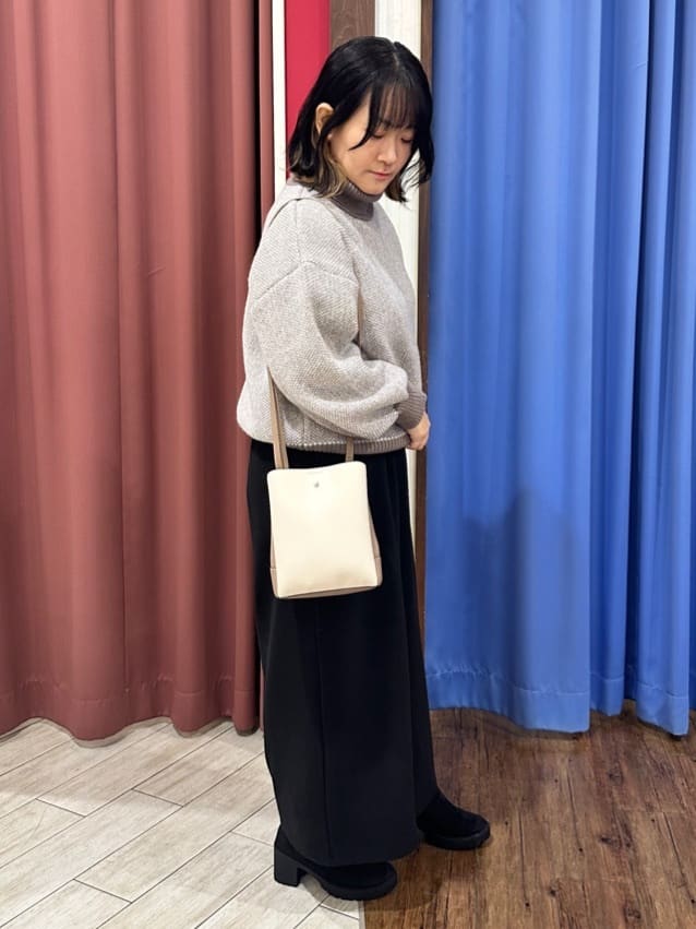 Meeさんの「SHOO･LA･RUE｜【着丈選べる/きっと虜になる】あったかもちもち ワイドパンツ」を使ったコーディネート