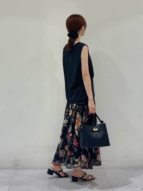 kyokaさんの「UNTITLED｜【セットアップ可/洗える】梳毛調合繊Vネックベスト」を使ったコーディネート