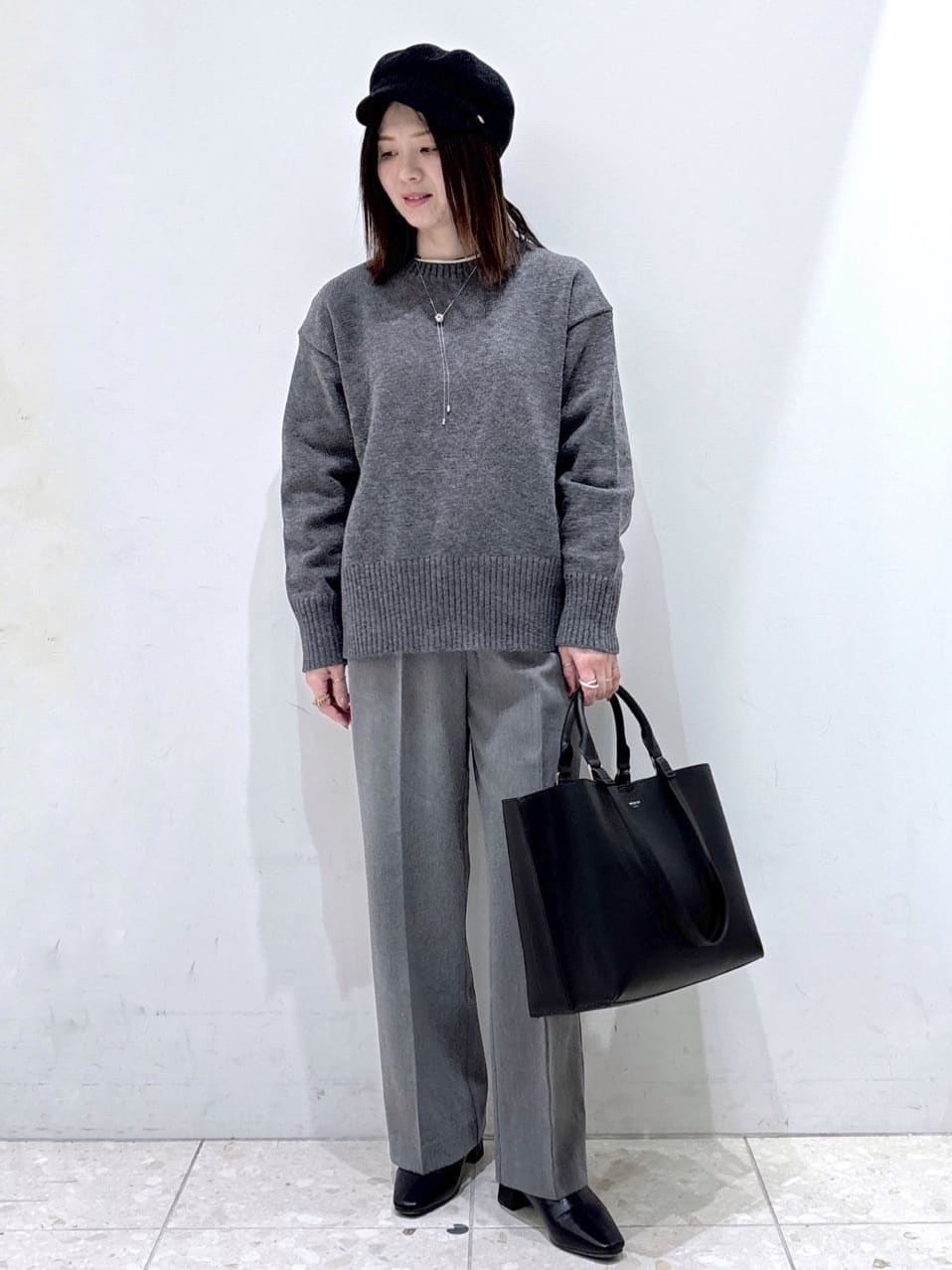 mameさんの「OPAQUE.CLIP｜カシミヤブレンドウールミドルピーコート」を使ったコーディネート