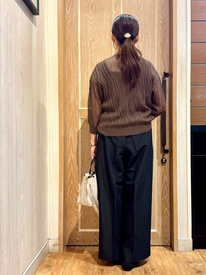 KAORIさんの「SHOO･LA･RUE｜【S-LL/洗える】曲線的な柄がきれい見え シアーニット」を使ったコーディネート
