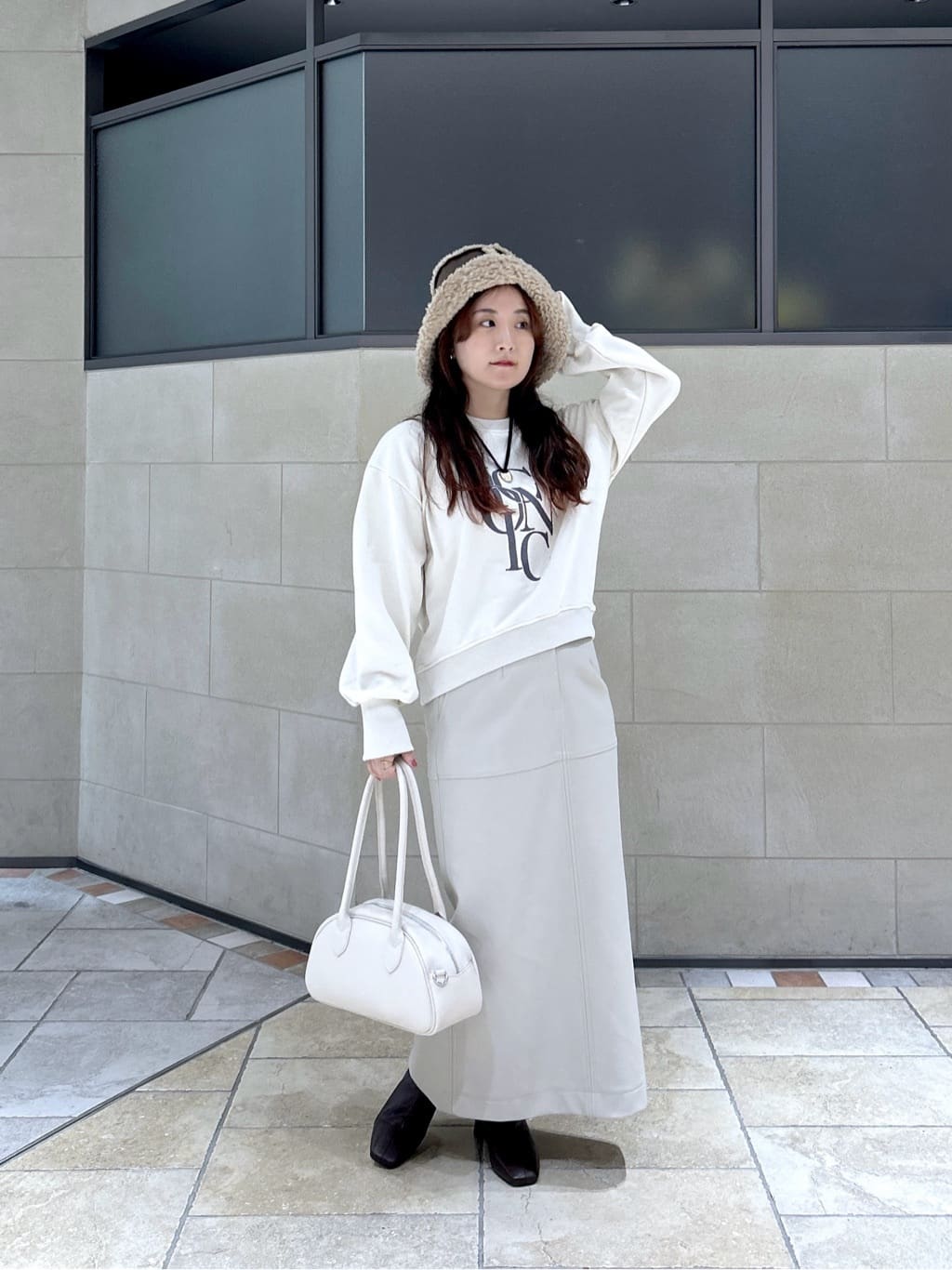 よねさんの「INDIVI｜【再入荷】パネルストレッチショートブーツ」を使ったコーディネート