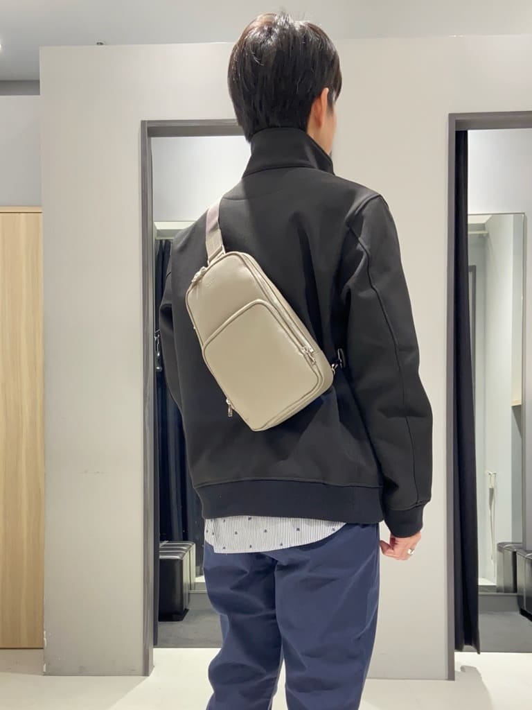 わいずみさんの「TAKEO KIKUCHI｜ハットモチーフ ジャカード ストライプ シャツ」を使ったコーディネート