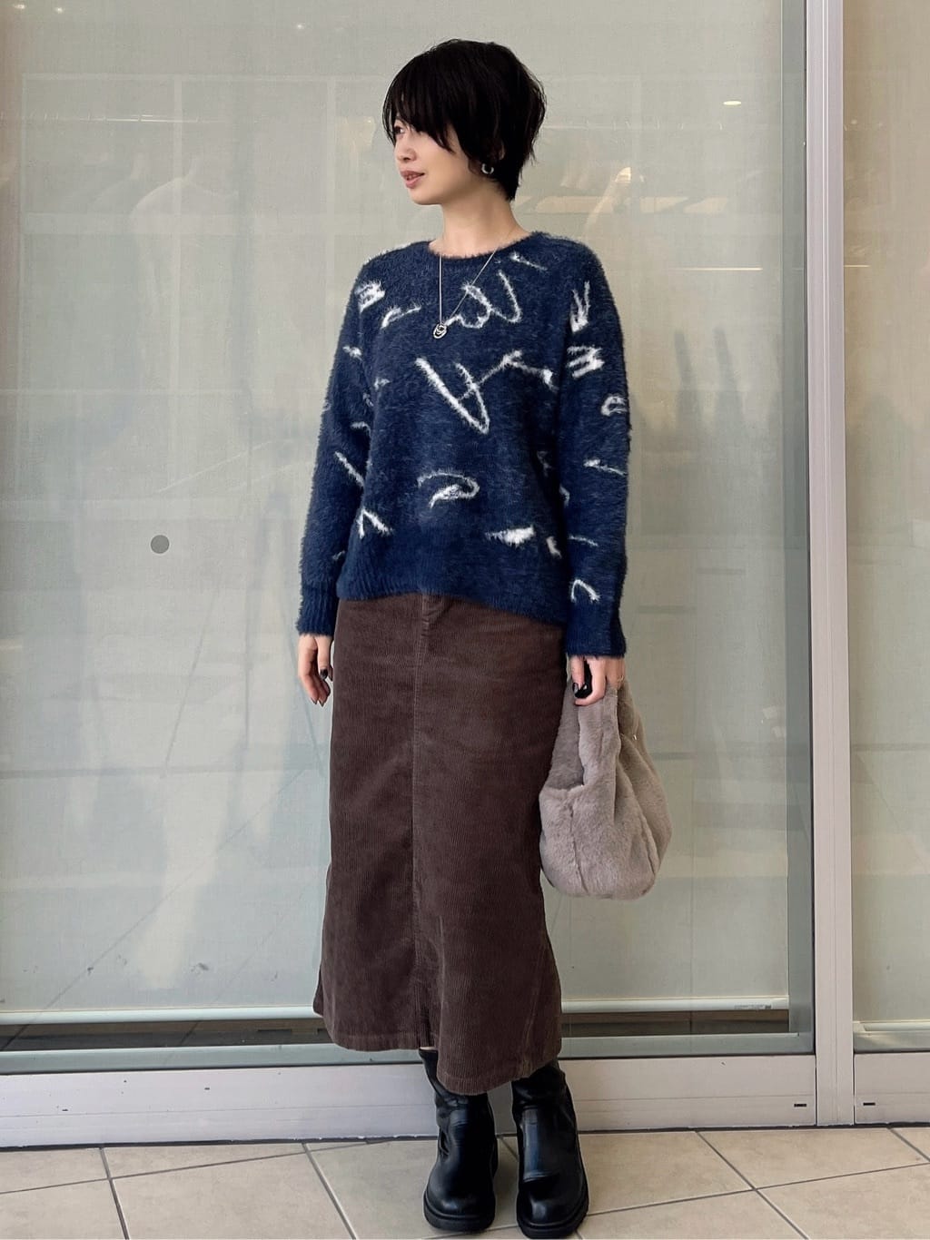 yo-koさんの「OPAQUE.CLIP｜アート柄シャギーニット【洗濯機OK】」を使ったコーディネート