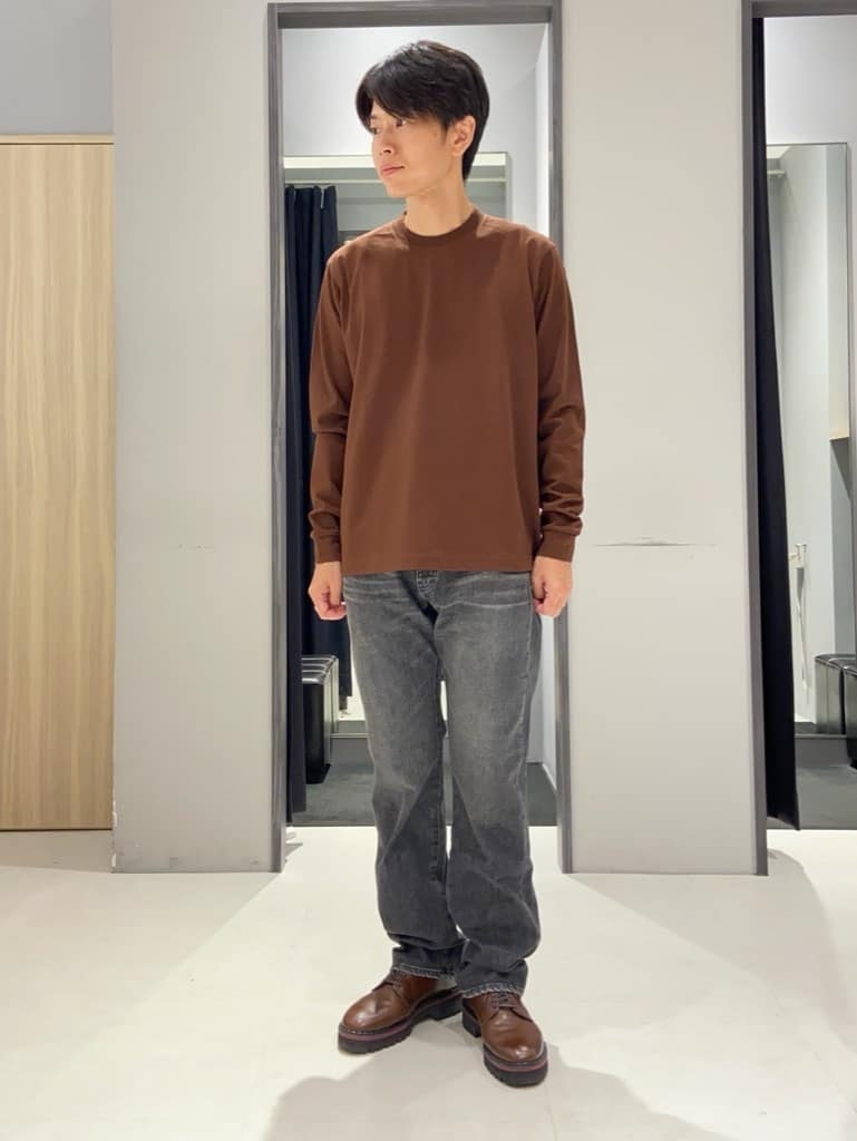 わいずみさんの「TAKEO KIKUCHI｜【モンスターストレッチ】日本製 ウォッシュド デニムパンツ」を使ったコーディネート