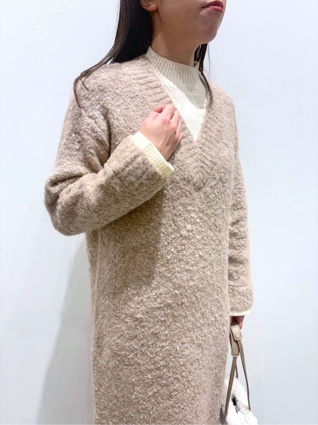 ＷＡさんの「grove｜一枚でレイヤードコーデ完成！ブークレーニットワンピース」を使ったコーディネート