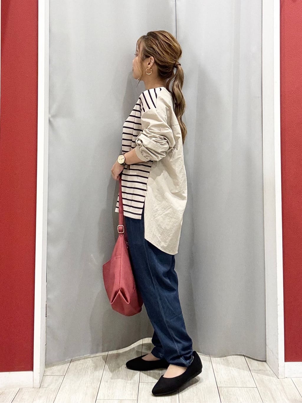 shioさんの「SHOO･LA･RUE｜【S-LL】インせず決まる 背中タック入り パフ袖トップス」を使ったコーディネート