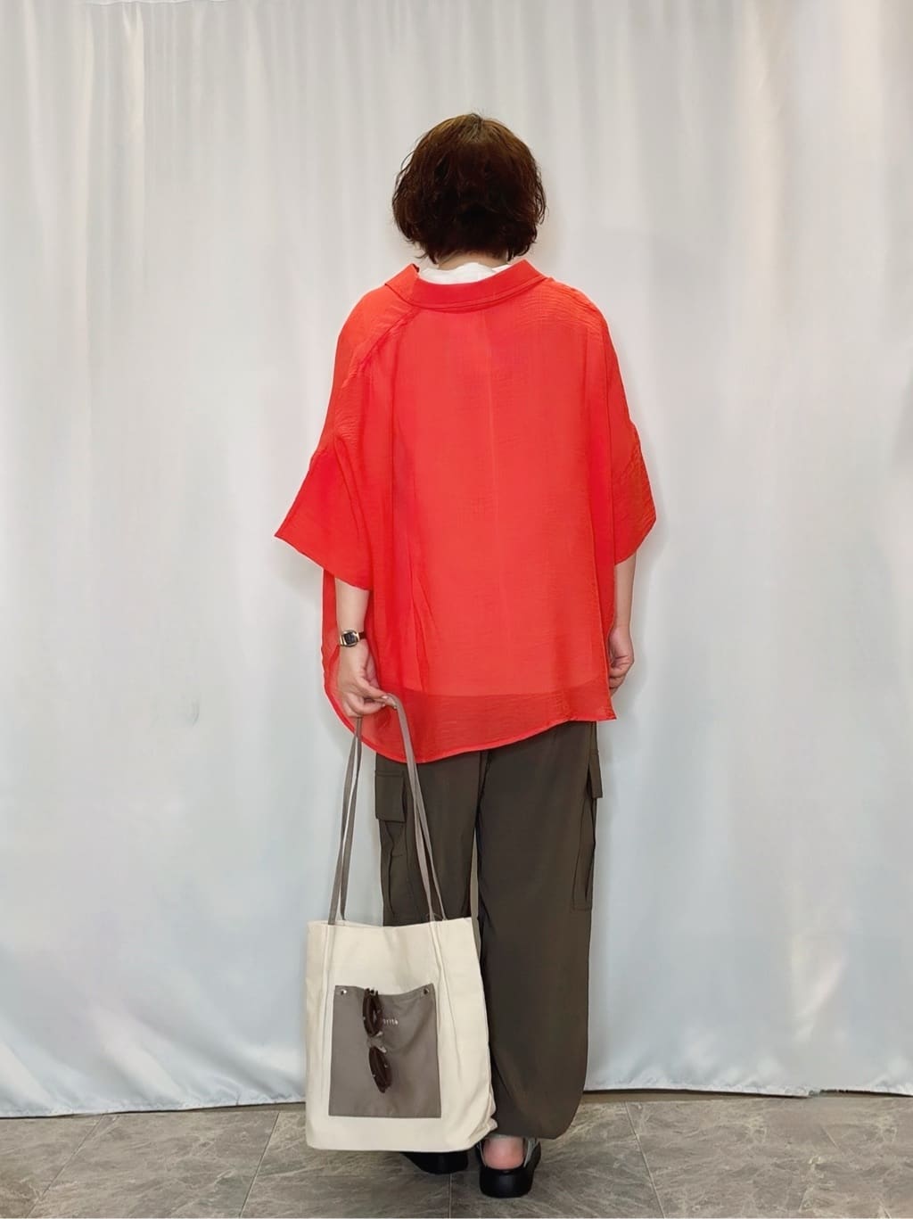 たみさんの「SHOO･LA･RUE｜ゆるっと感がこなれ見え ワッシャーシアー半袖シャツ」を使ったコーディネート