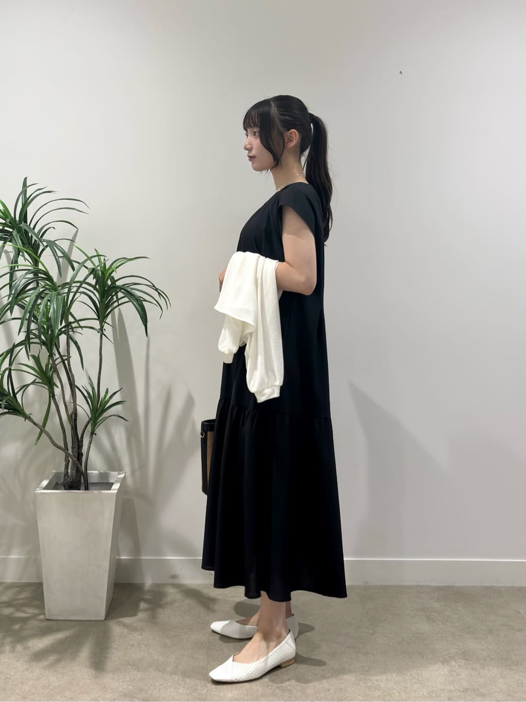 ibukiさんの「INDIVI｜【1枚でコーデ完成！】タックワンピース」を使ったコーディネート