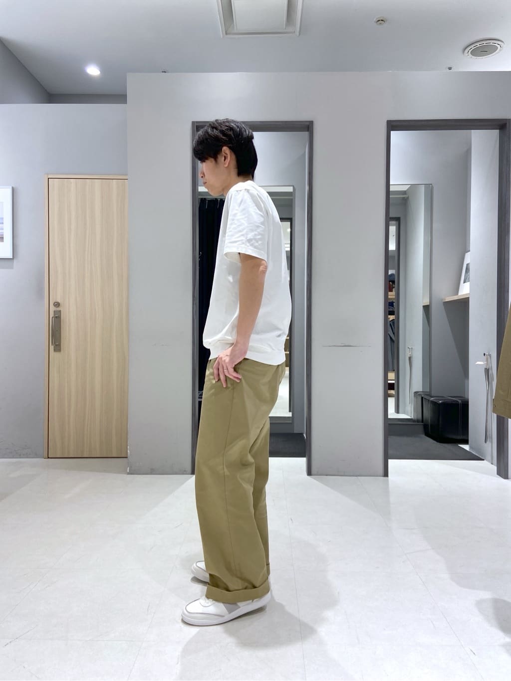 わいずみさんの「TAKEO KIKUCHI｜【抗菌防臭／5サイズ展開】ハイゲージポンチ Tシャツ」を使ったコーディネート