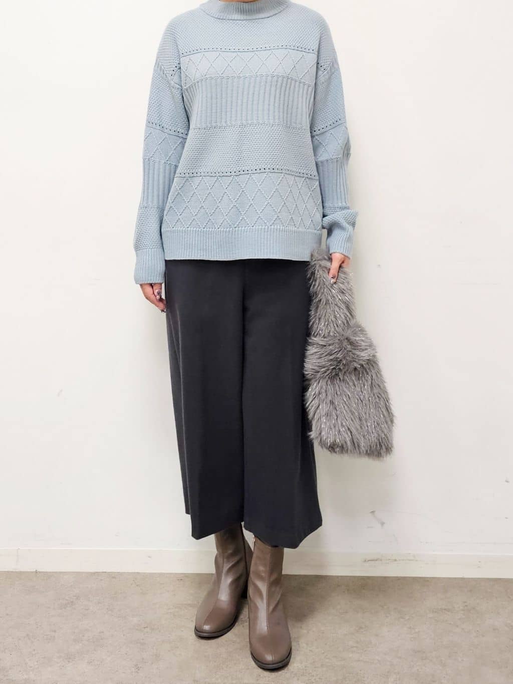 ゆゆさんの「SHOO･LA･RUE｜【洗濯機可/S-LL】きちんと見えする あったか裏起毛ガウチョパンツ」を使ったコーディネート