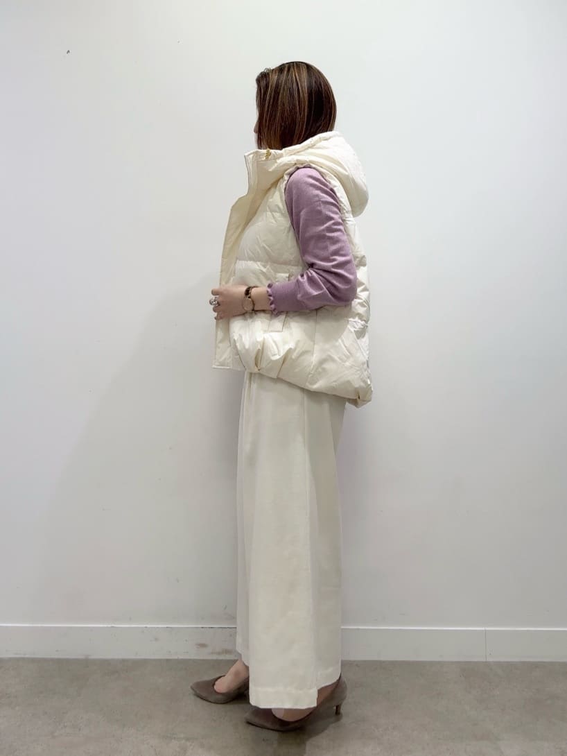 Suma Una本部スタッフさんの「SunaUna｜◆【フード付き／2色展開】ダウンベスト」を使ったコーディネート
