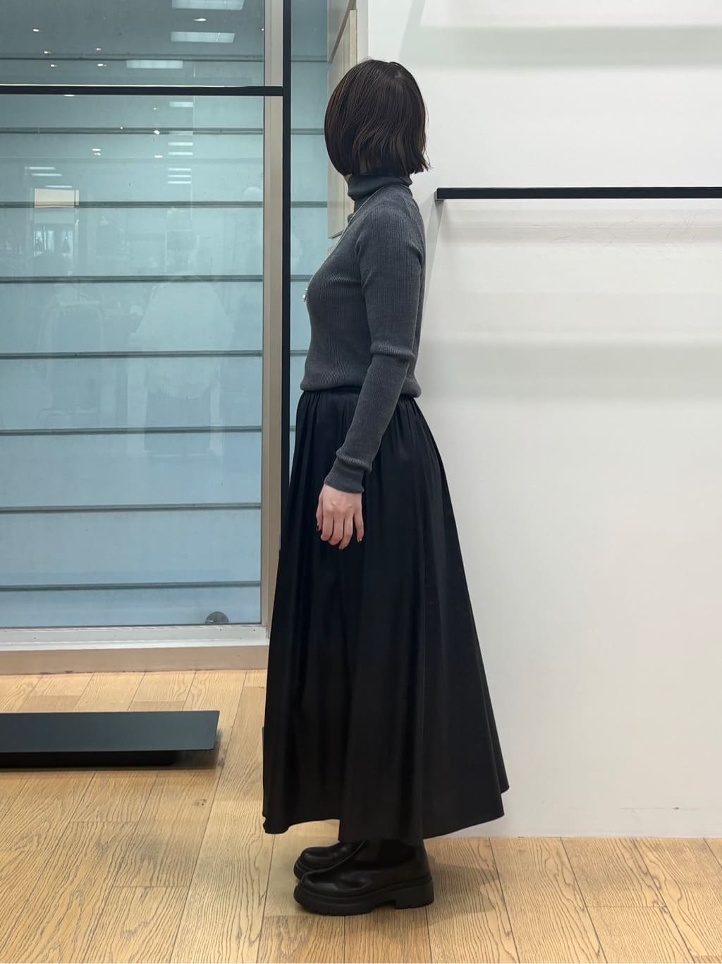 asamiさんの「INDIVI｜【洗える】ラメニットカーディガン」を使ったコーディネート