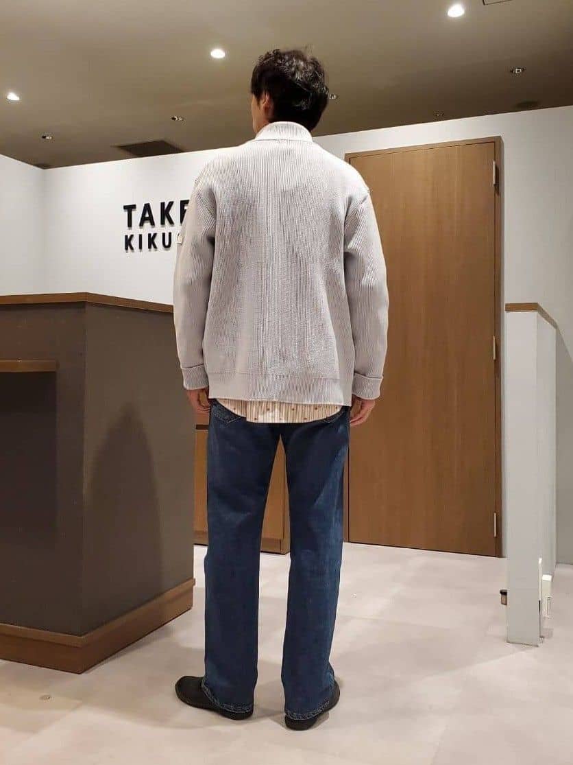 ishidaさんの「TAKEO KIKUCHI｜ハットモチーフ ジャカード ストライプ シャツ」を使ったコーディネート