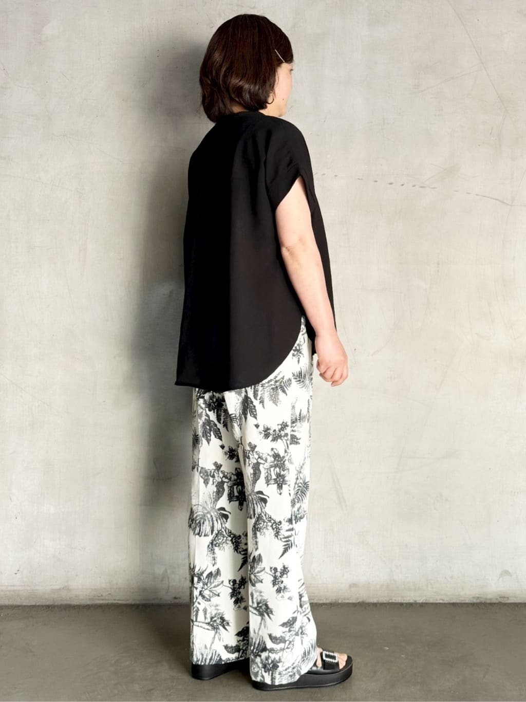 O.Kさんの「OPAQUE.CLIP｜《7色展開／SS-LLサイズ》ストレッチスキッパーブラウス／セットアップ対応【洗濯機洗い可／防シワ】」を使ったコーディネート