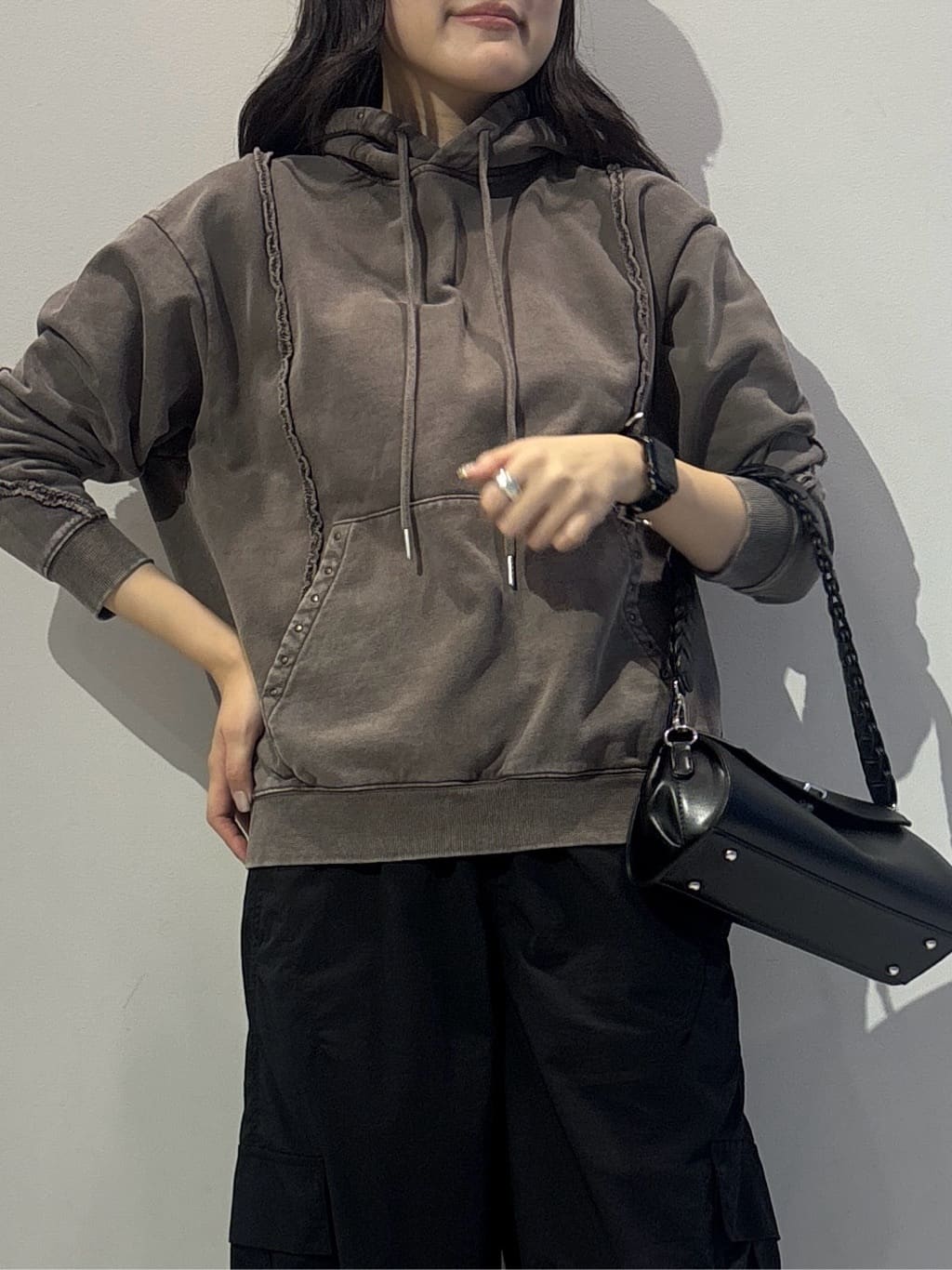 Akutagawaさんの「tk.TAKEO KIKUCHI｜ヘヴィウェイトヴィンテージプルパーカ」を使ったコーディネート