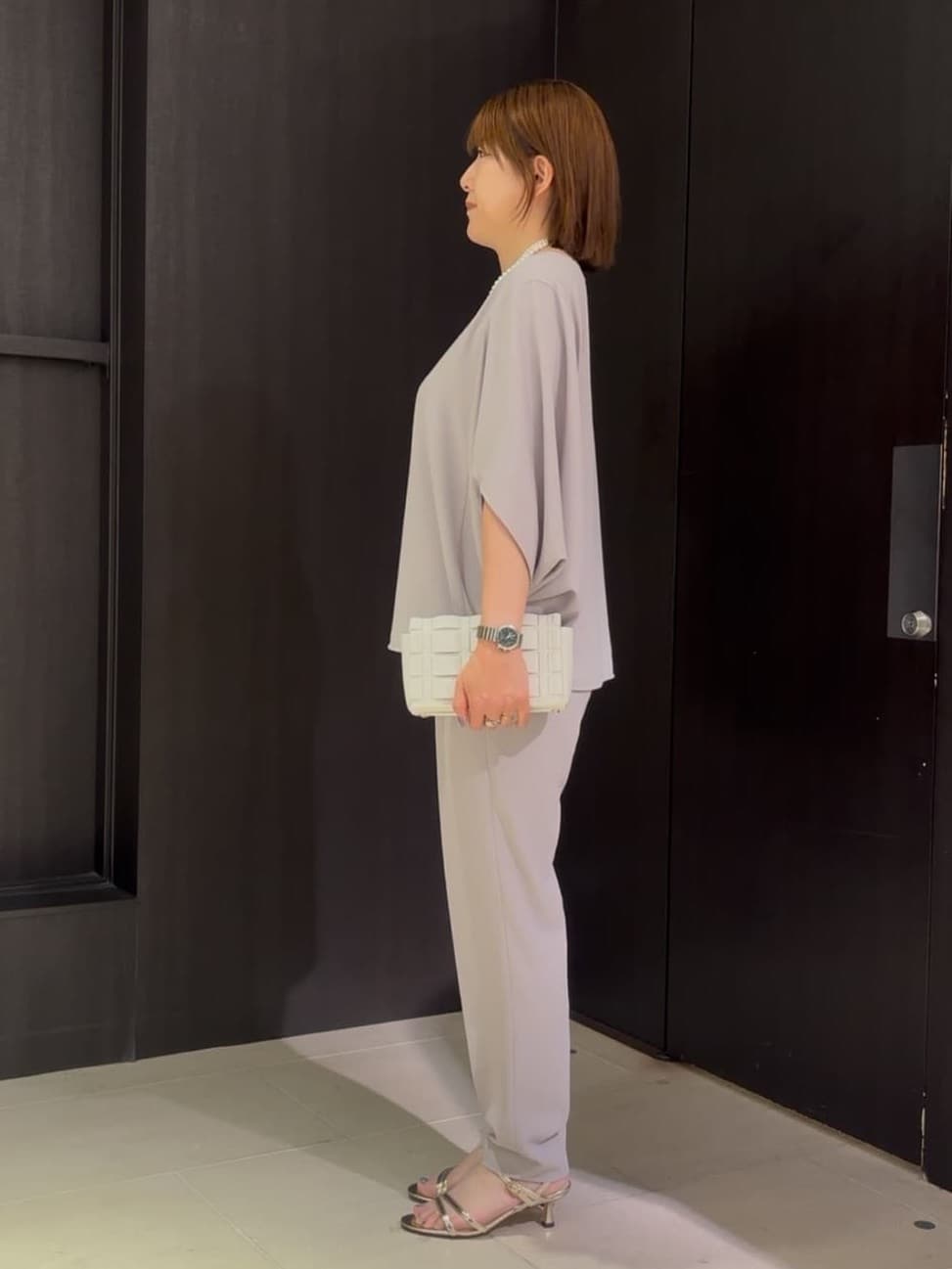SaKiさんの「UNTITLED｜◆【セットアップ可/接触冷感/イージーケア/体型カバー】リラクミスト モモンガブラウス」を使ったコーディネート