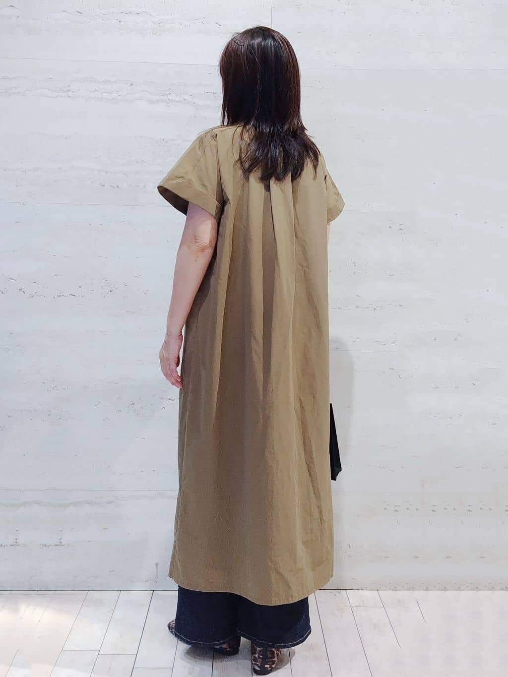 よしみさんの「OPAQUE.CLIP｜ダブルポケットシャツワンピース【洗濯機洗い可】」を使ったコーディネート