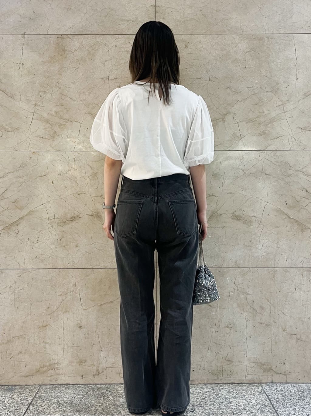 まひるさんの「index｜《丈が選べる》ストレートデニムパンツ【洗濯機洗い可】」を使ったコーディネート