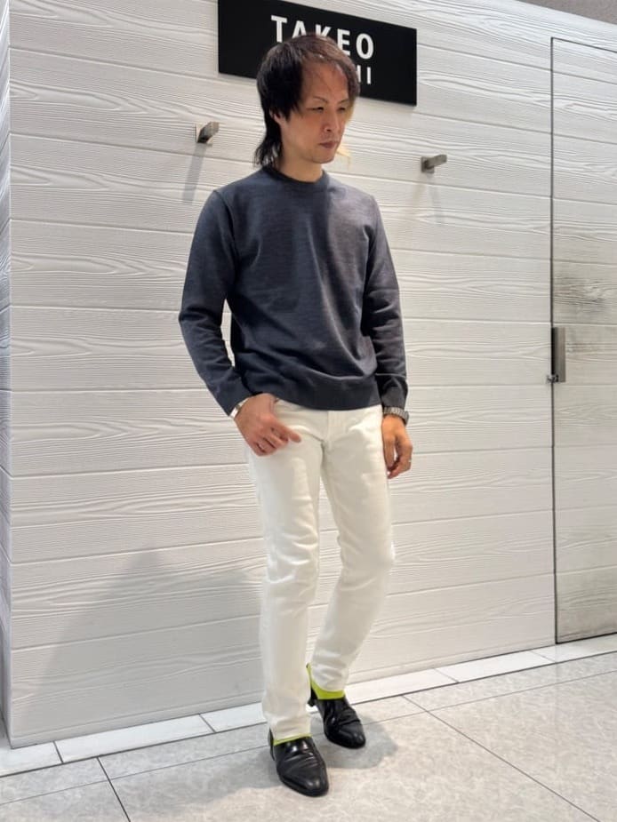 井出恭輔さんの「TAKEO KIKUCHI｜【Sサイズ～】ストレッチ デニム パンツ」を使ったコーディネート