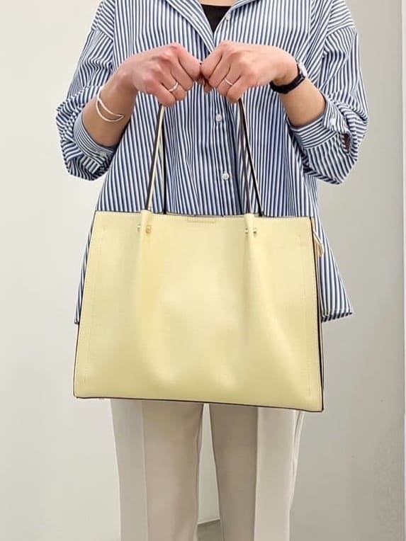 kanakoさんの「grove｜◆バックシャーリングシャツ」を使ったコーディネート