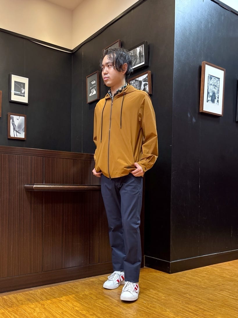 KEIさんの「TAKEO KIKUCHI｜【3D ナイロン ストレッチ】ジップアップ フードブルゾン」を使ったコーディネート
