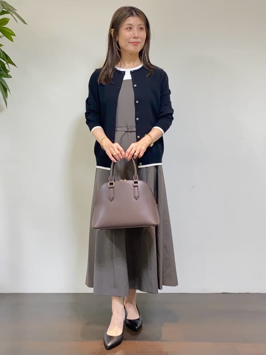 tomoさんの「UNTITLED｜【アンサンブル可/薄手】ベーシッククルーネックカーディガン」を使ったコーディネート